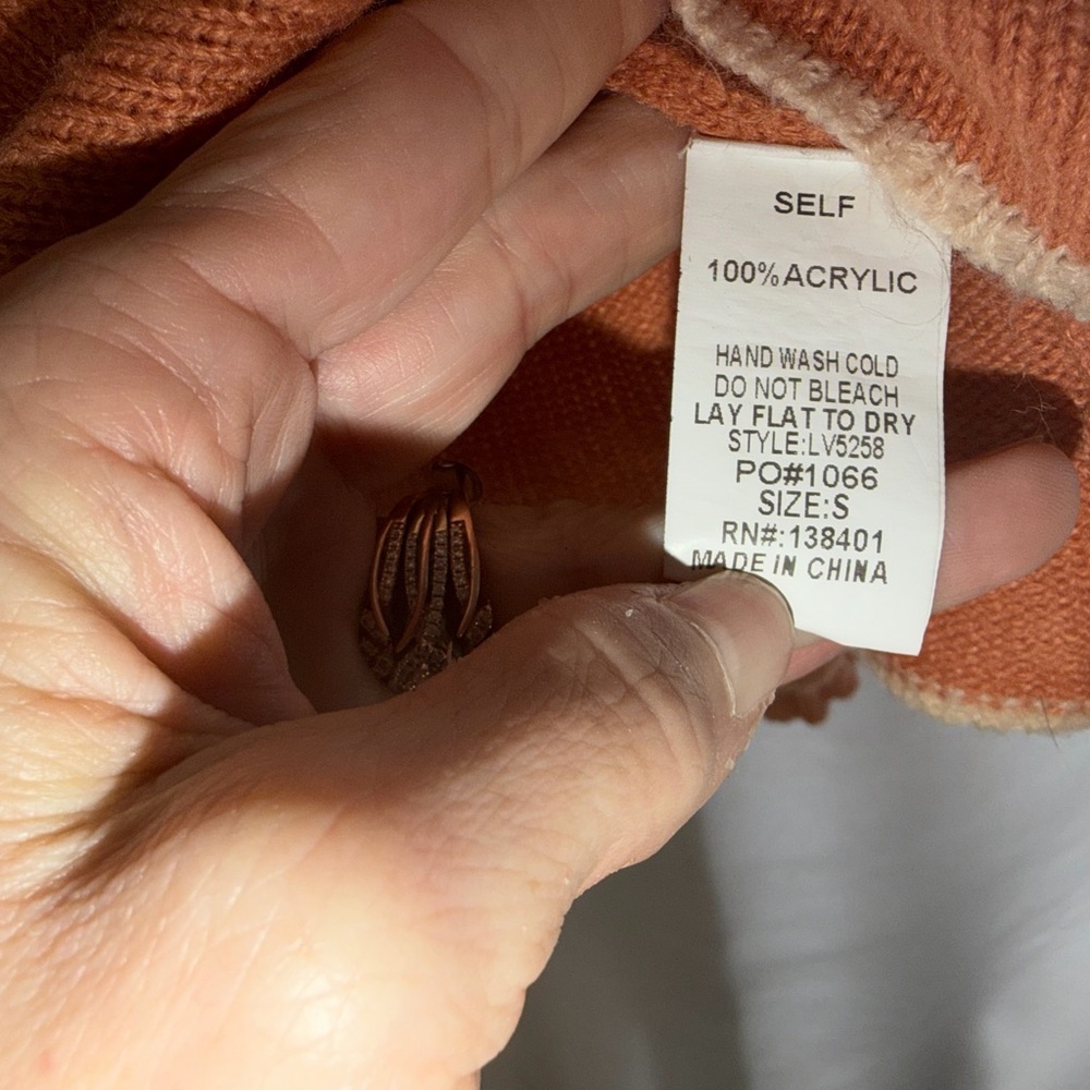 Love Beige and Orange Colorblock Cropped Long Sleeve Sweater Size Small - Picture 7 of 7